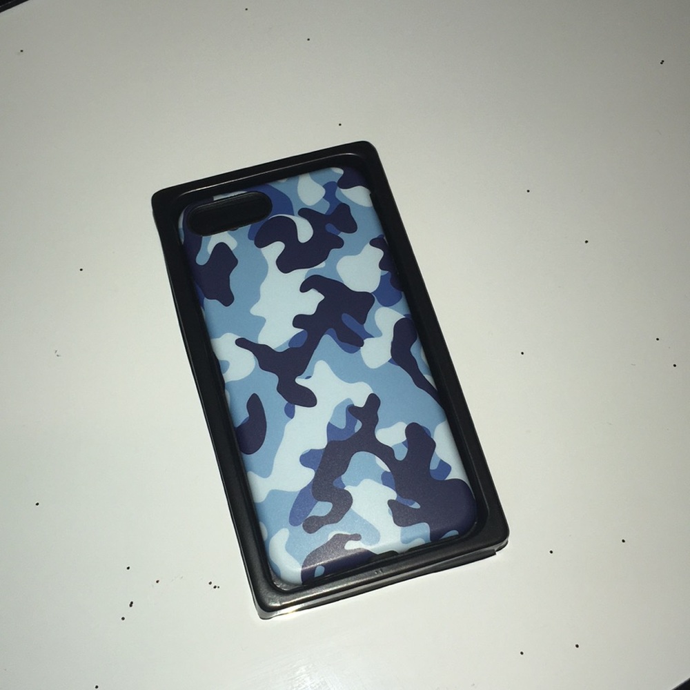 iPhone 8 Plus blue Camo phone case